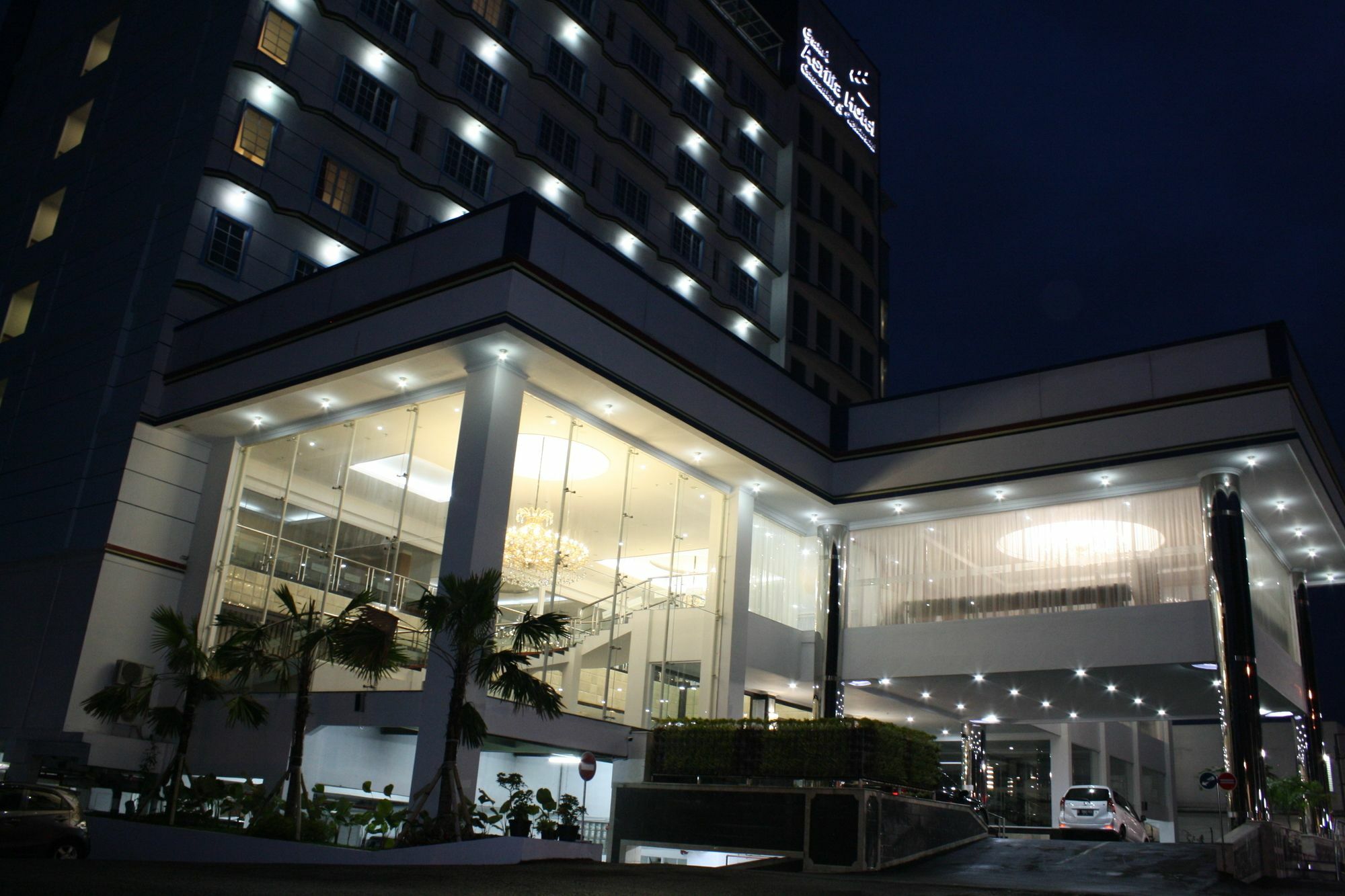 Grand Asrilia Hotel Bandung Ngoại thất bức ảnh