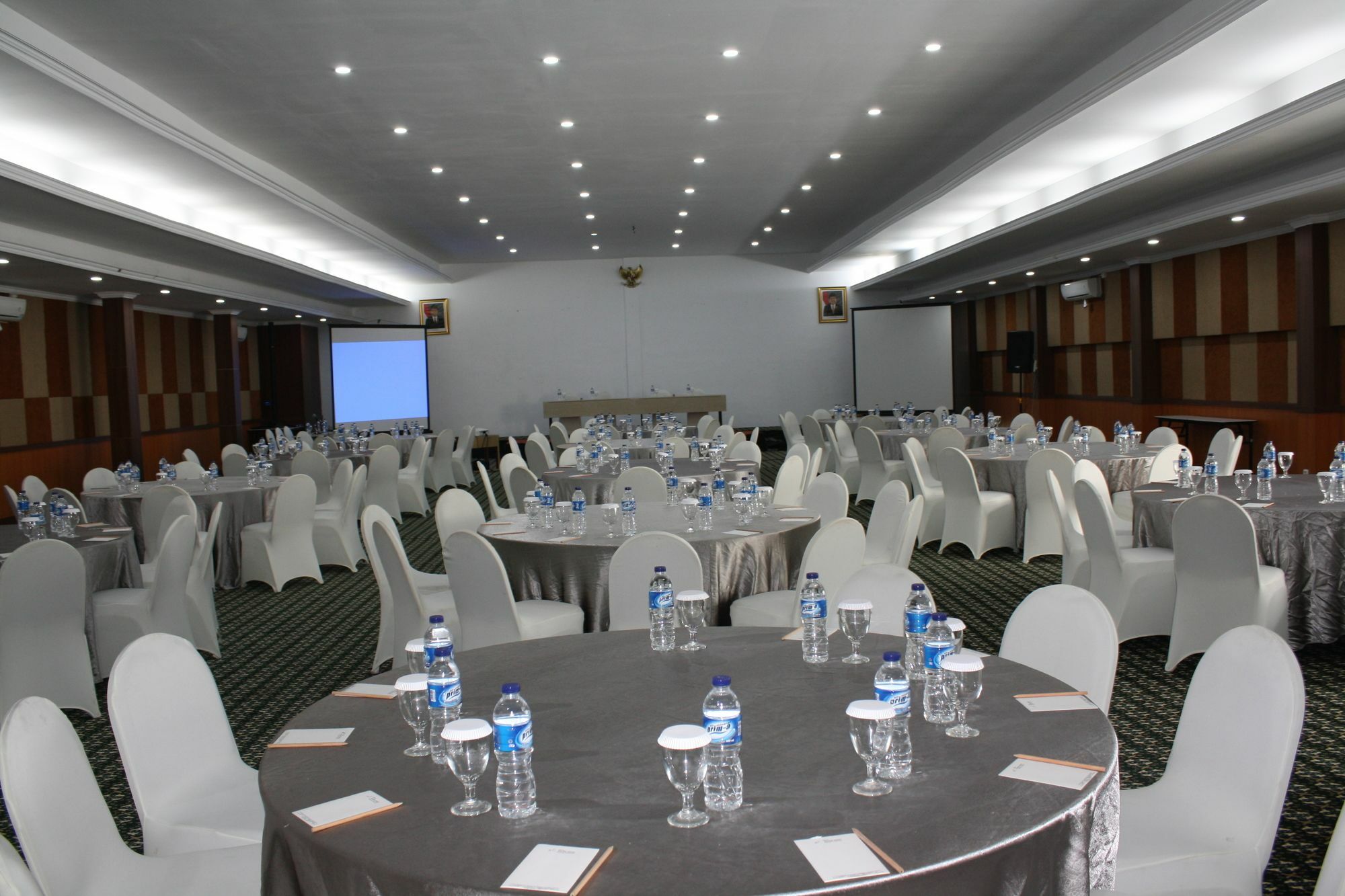 Grand Asrilia Hotel Bandung Ngoại thất bức ảnh